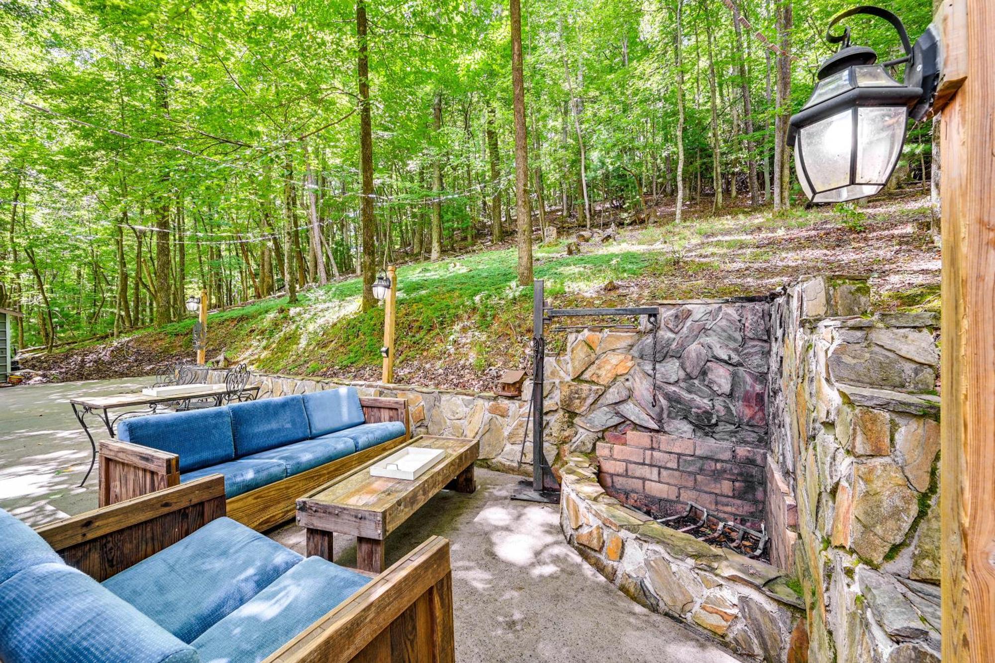 Villa Charming Roaring Gap Cabin With Patio And Fire Pit! Abshers Exterior foto